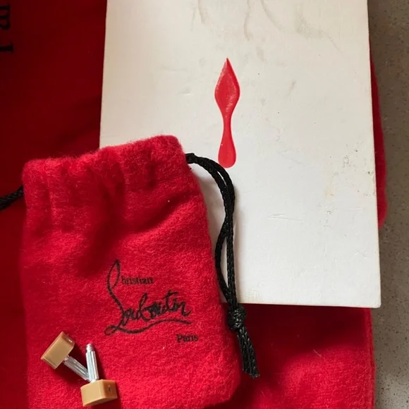 Authentic Christian Louboutin Pigalle 100 Patent Size 39 - Picture 12 of 14